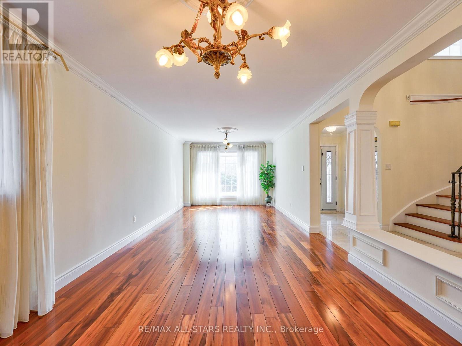 Photo 3 of 2227 Rodick Road, Markham ON