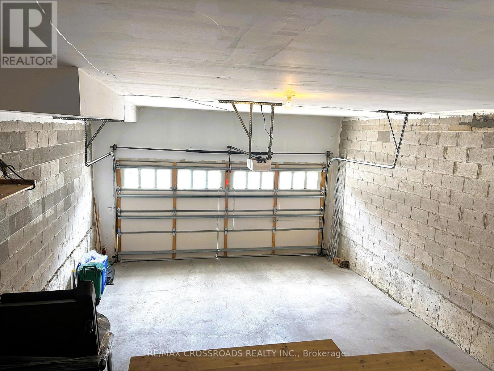 Photo 5 of 49 Memon Place, Markham ON