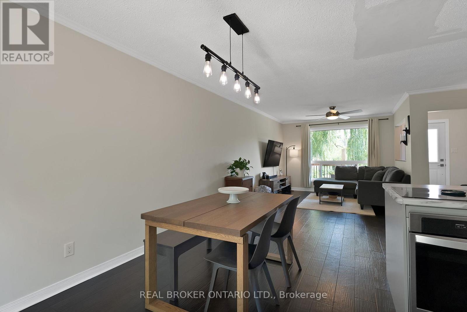 Photo 20 of 1036 Metro Road N, Georgina ON