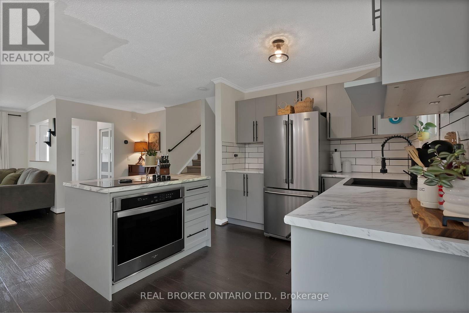 Photo 38 of 1036 Metro Road N, Georgina ON