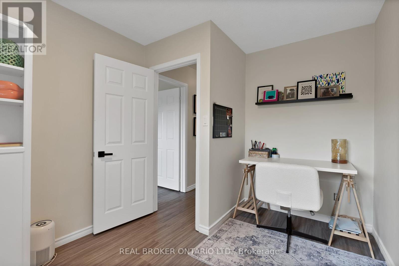 Photo 11 of 1036 Metro Road N, Georgina ON