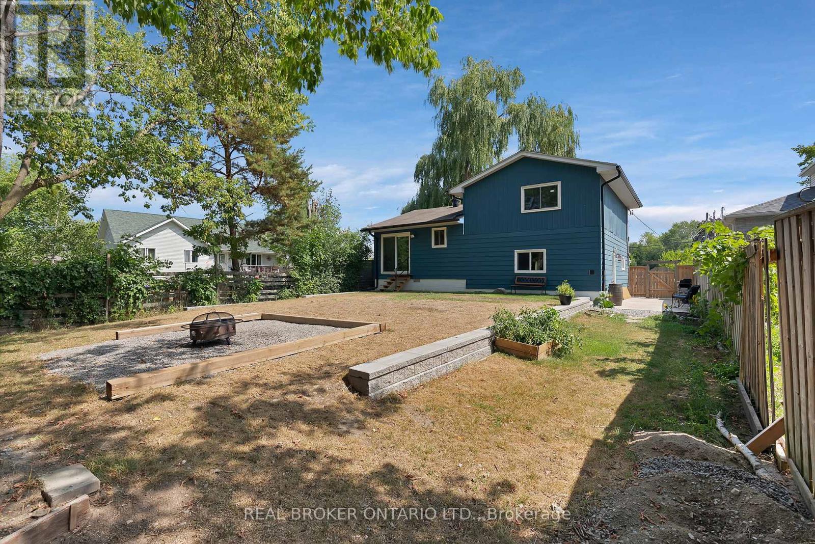 Photo 33 of 1036 Metro Road N, Georgina ON