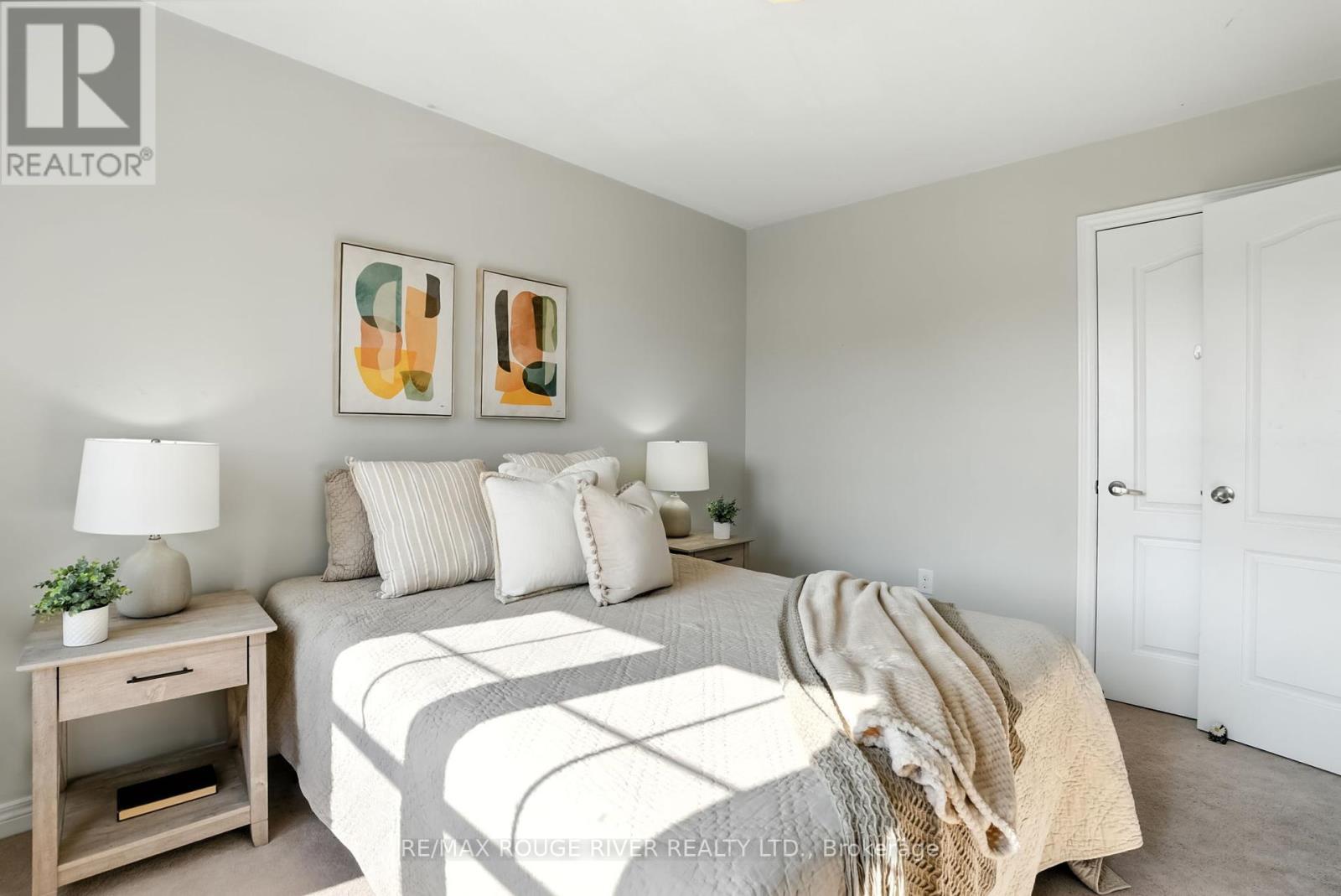 Photo 30 of 47 James Govan Drive, Whitby ON