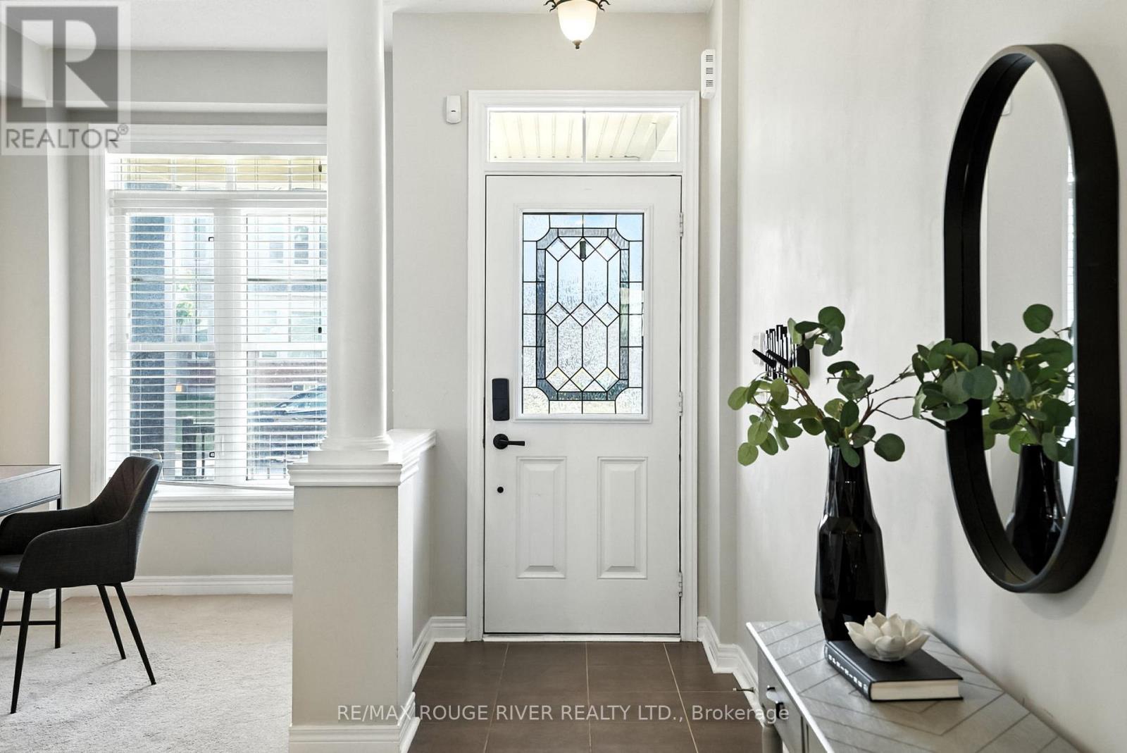Photo 33 of 47 James Govan Drive, Whitby ON