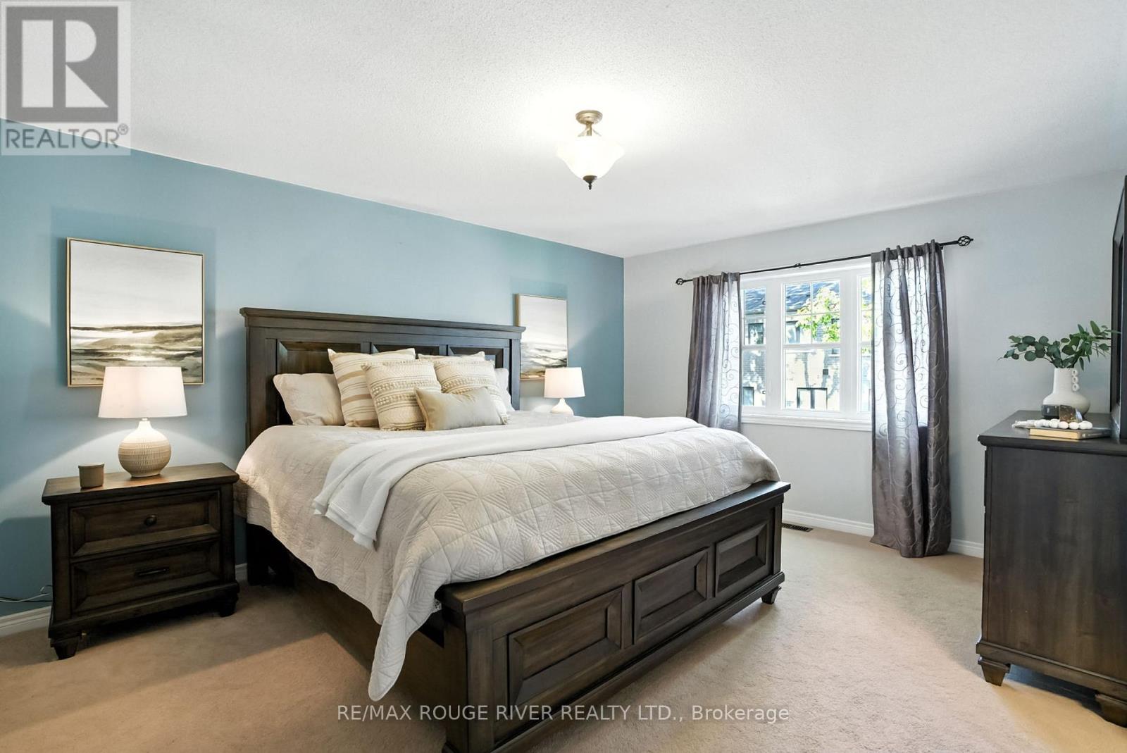 Photo 27 of 47 James Govan Drive, Whitby ON