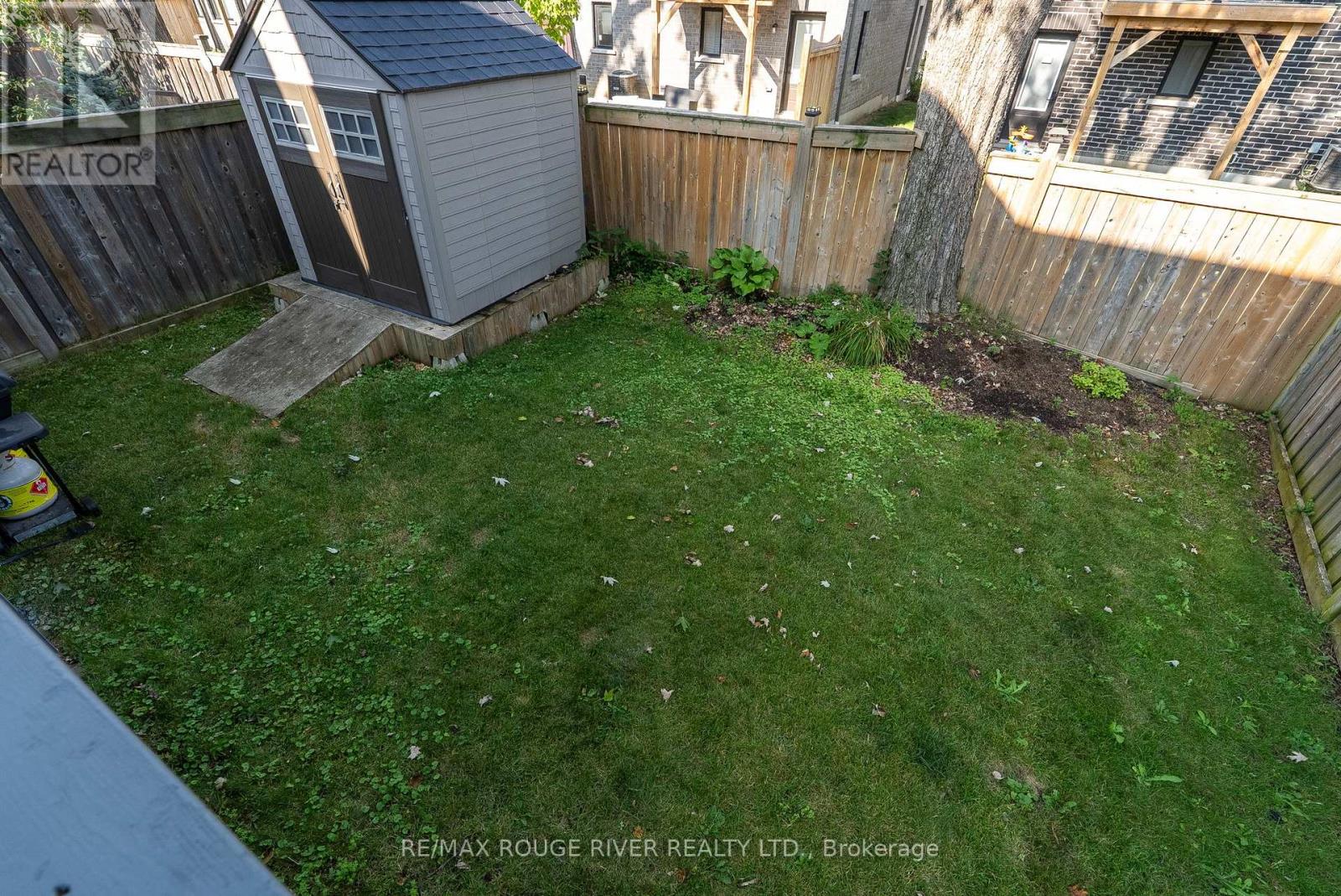 Photo 12 of 47 James Govan Drive, Whitby ON