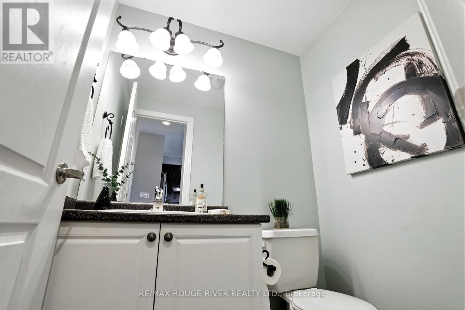 Photo 26 of 47 James Govan Drive, Whitby ON