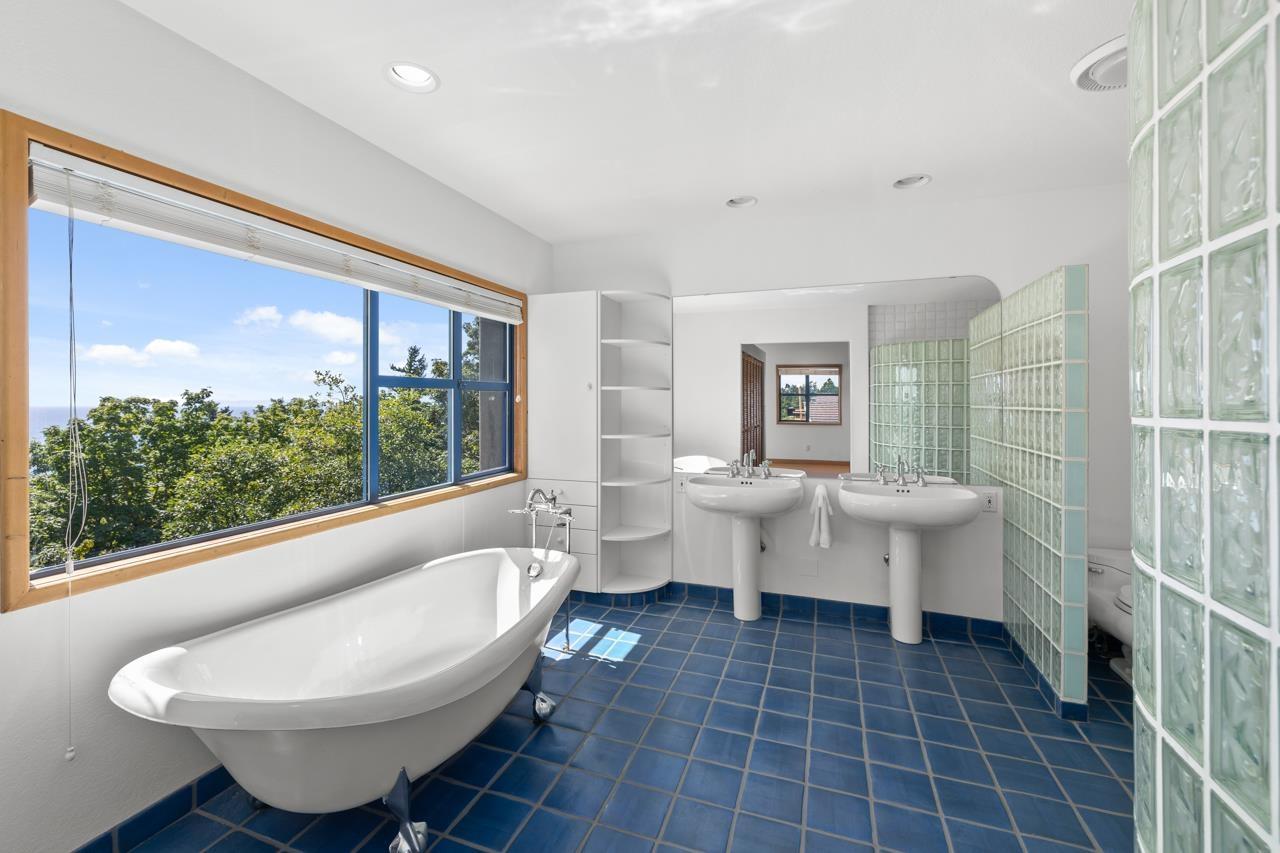 13102 13 AVENUE, Surrey