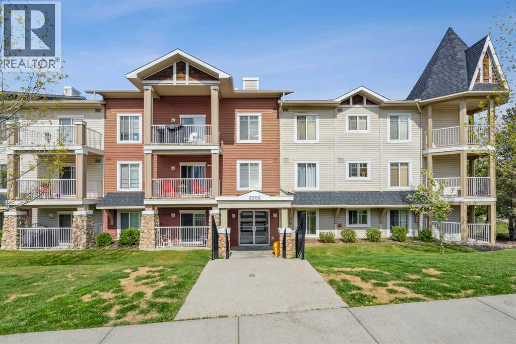 Single Family House for Sale in   Panamount Drive NW Panorama Hills Calgary 