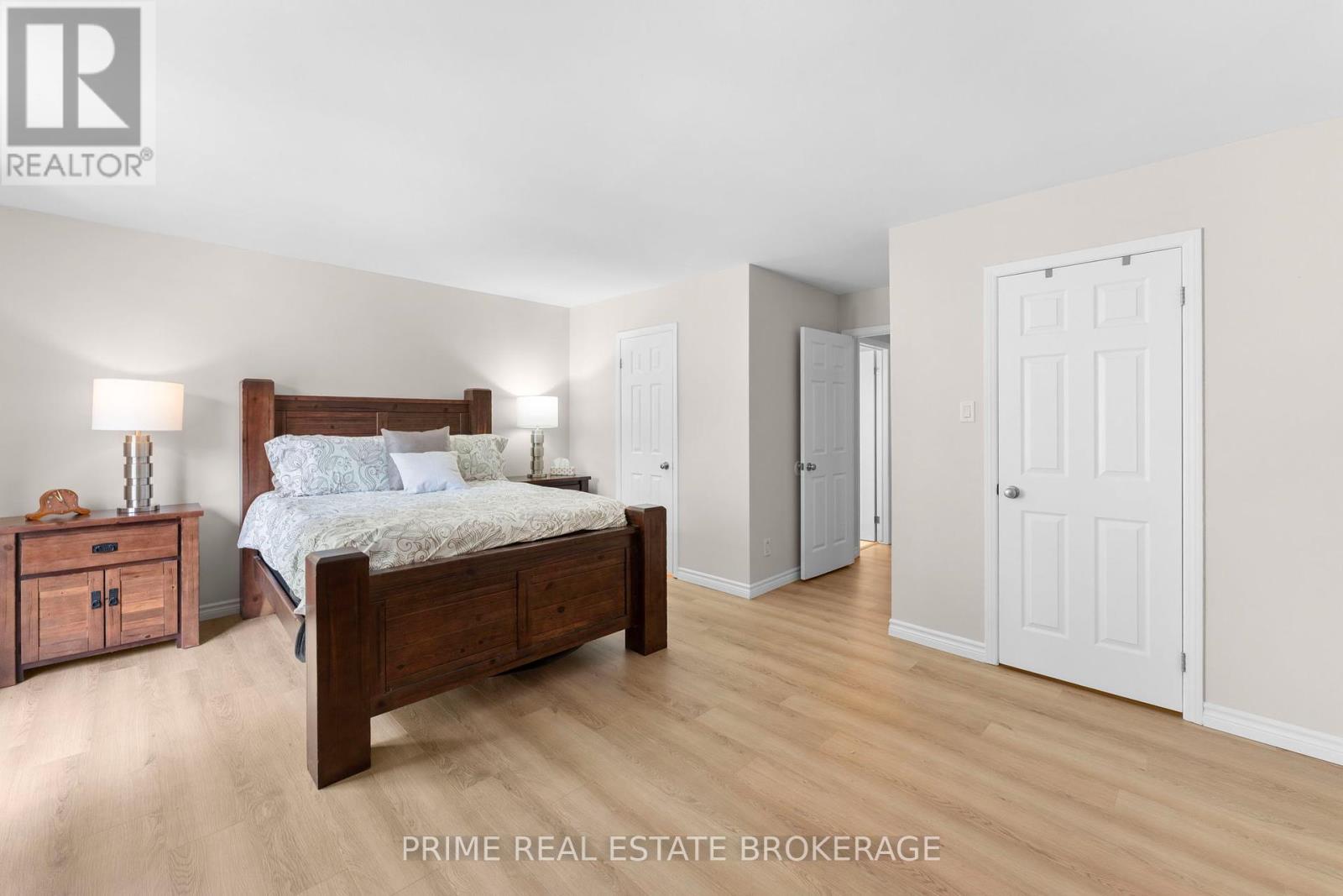 Photo 22 of 304 Wilkins Street, London South ON
