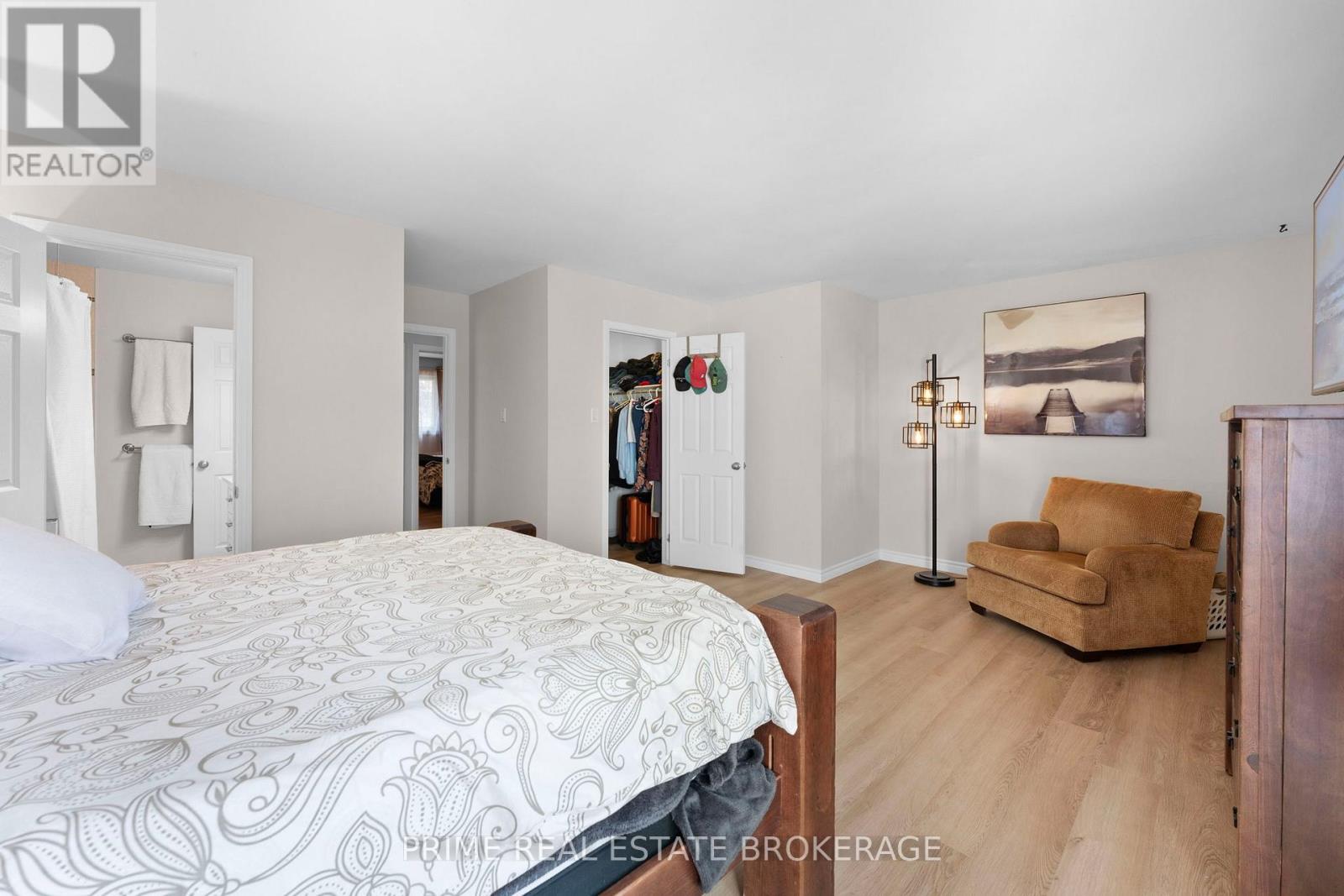 Photo 40 of 304 Wilkins Street, London South ON