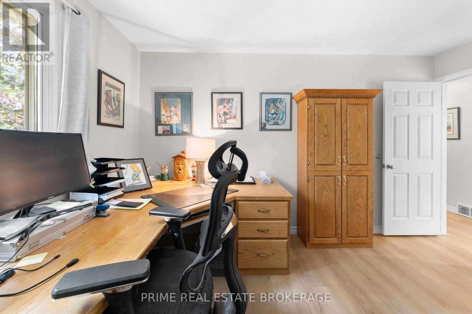 Photo 5 of 304 Wilkins Street, London South ON