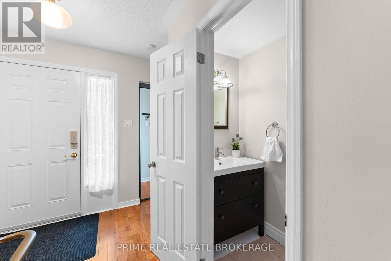 Photo 6 of 304 Wilkins Street, London South ON