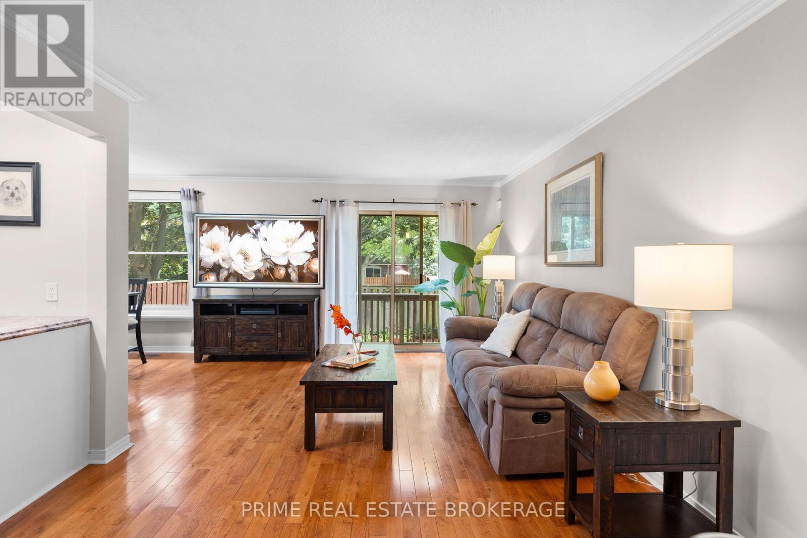 Photo 32 of 304 Wilkins Street, London South ON