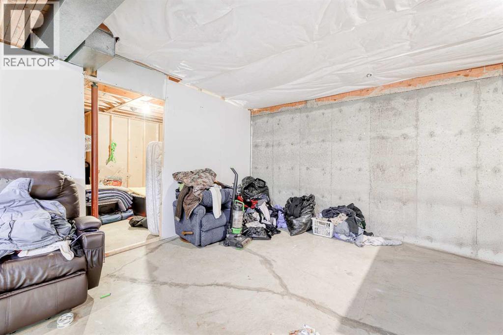 Single Family House Bi-level for Sale in   Avenue NE Whitehorn Calgary 
