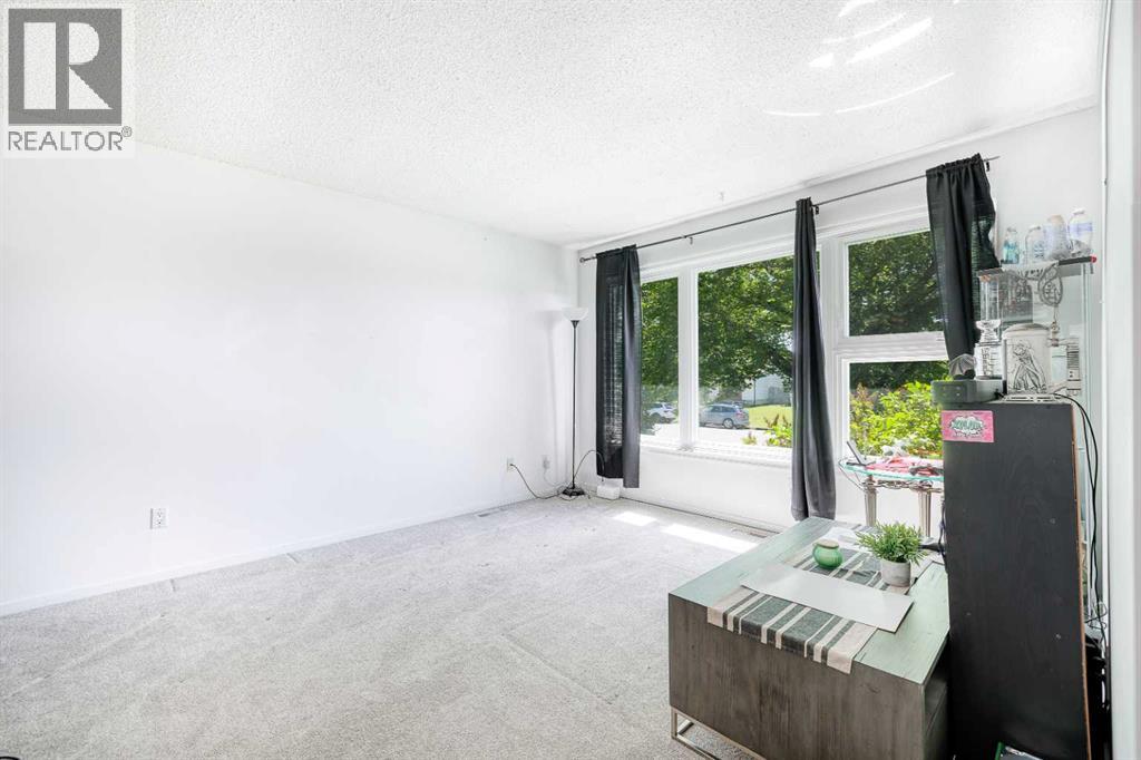 Single Family House Bi-level for Sale in   Avenue NE Whitehorn Calgary 
