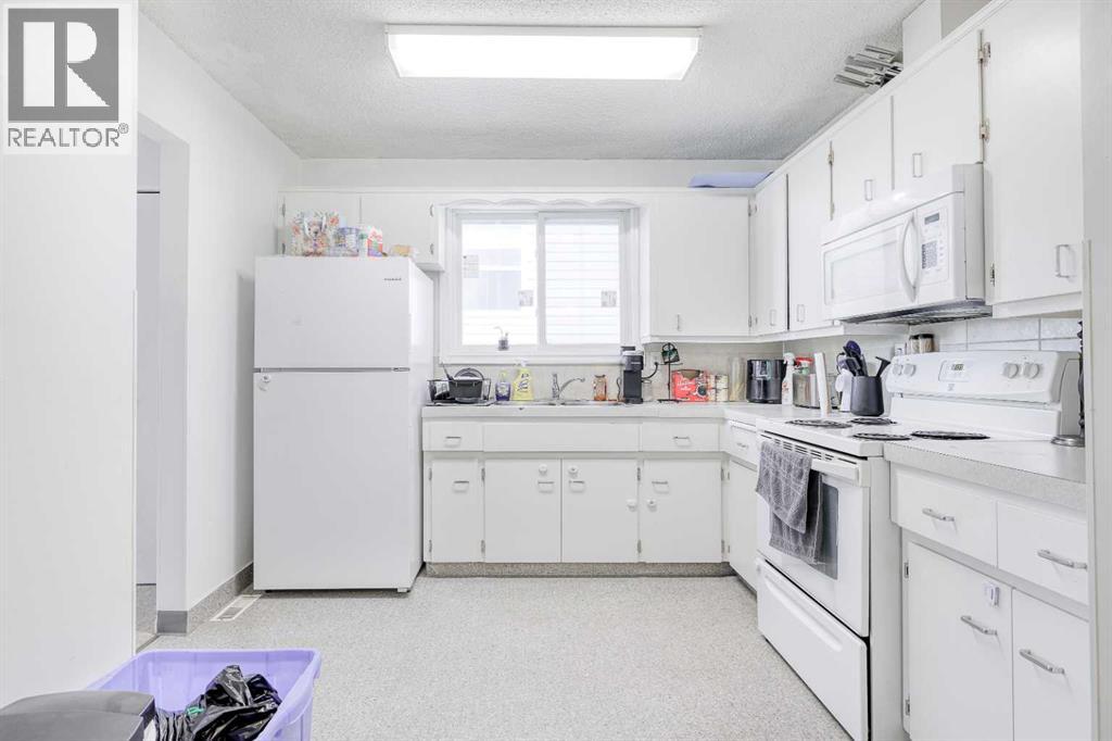 Single Family House Bi-level for Sale in   Avenue NE Whitehorn Calgary 