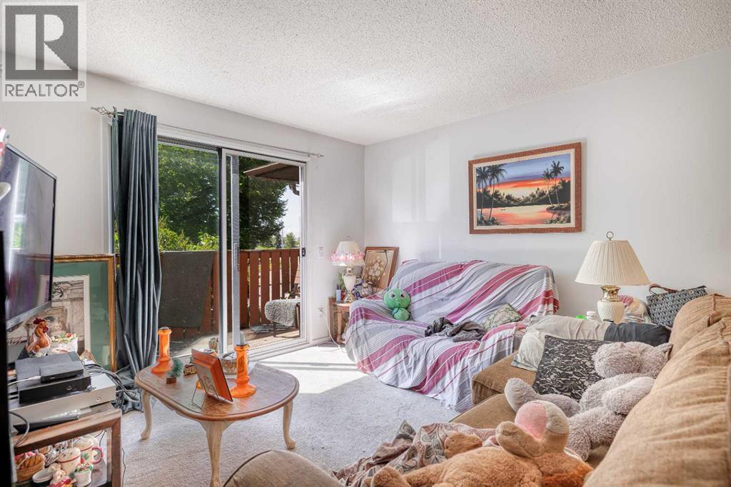 Single Family House Bi-level for Sale in   Avenue NE Whitehorn Calgary 
