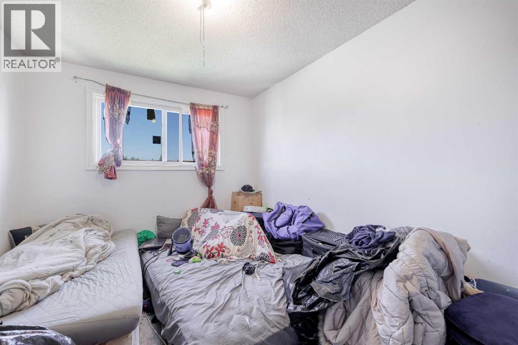 Single Family House Bi-level for Sale in   Avenue NE Whitehorn Calgary 