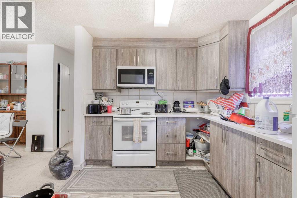 Single Family House Bi-level for Sale in   Avenue NE Whitehorn Calgary 