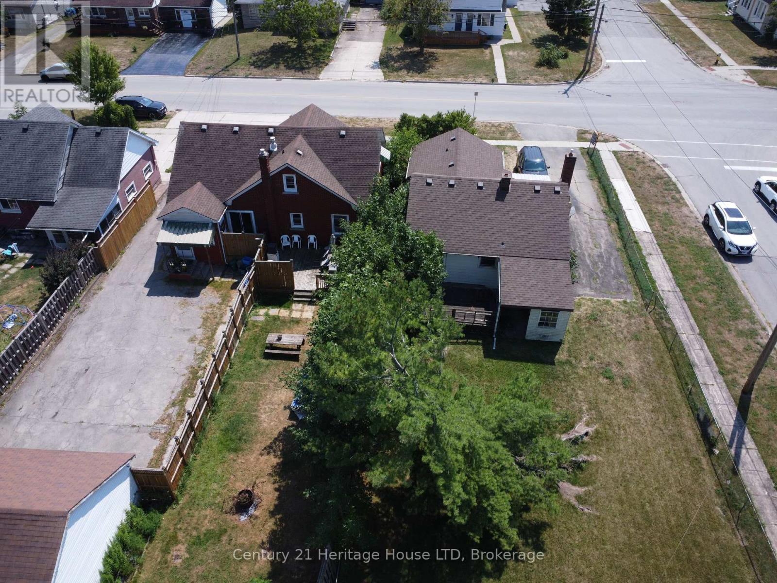 Photo 16 of 52 Catherine Street, Fort Erie ON