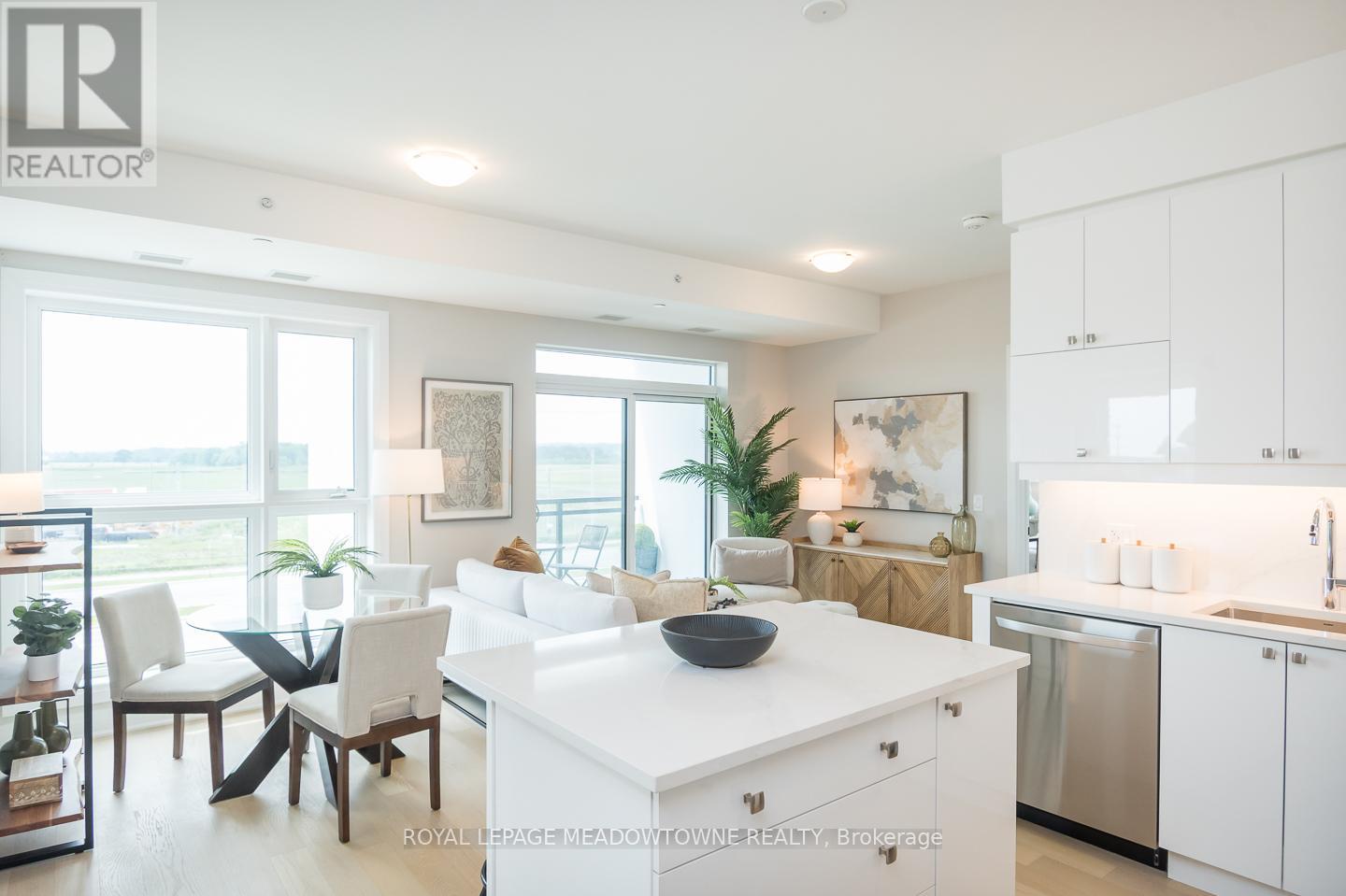 Photo 4 of 308 480 Gordon Krantz Avenue, Milton ON