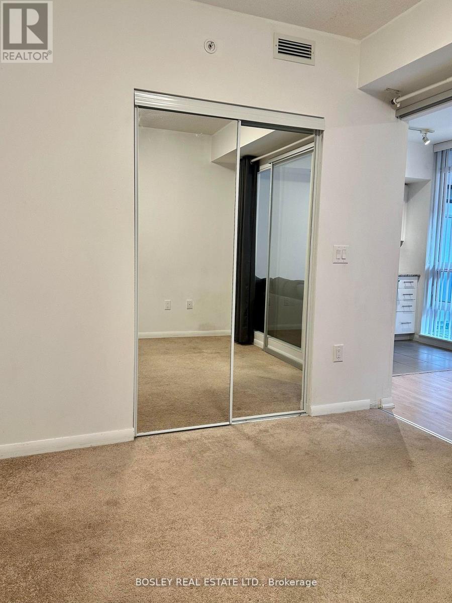 Photo 10 of 630 830 Lawrence Avenue W, Toronto ON