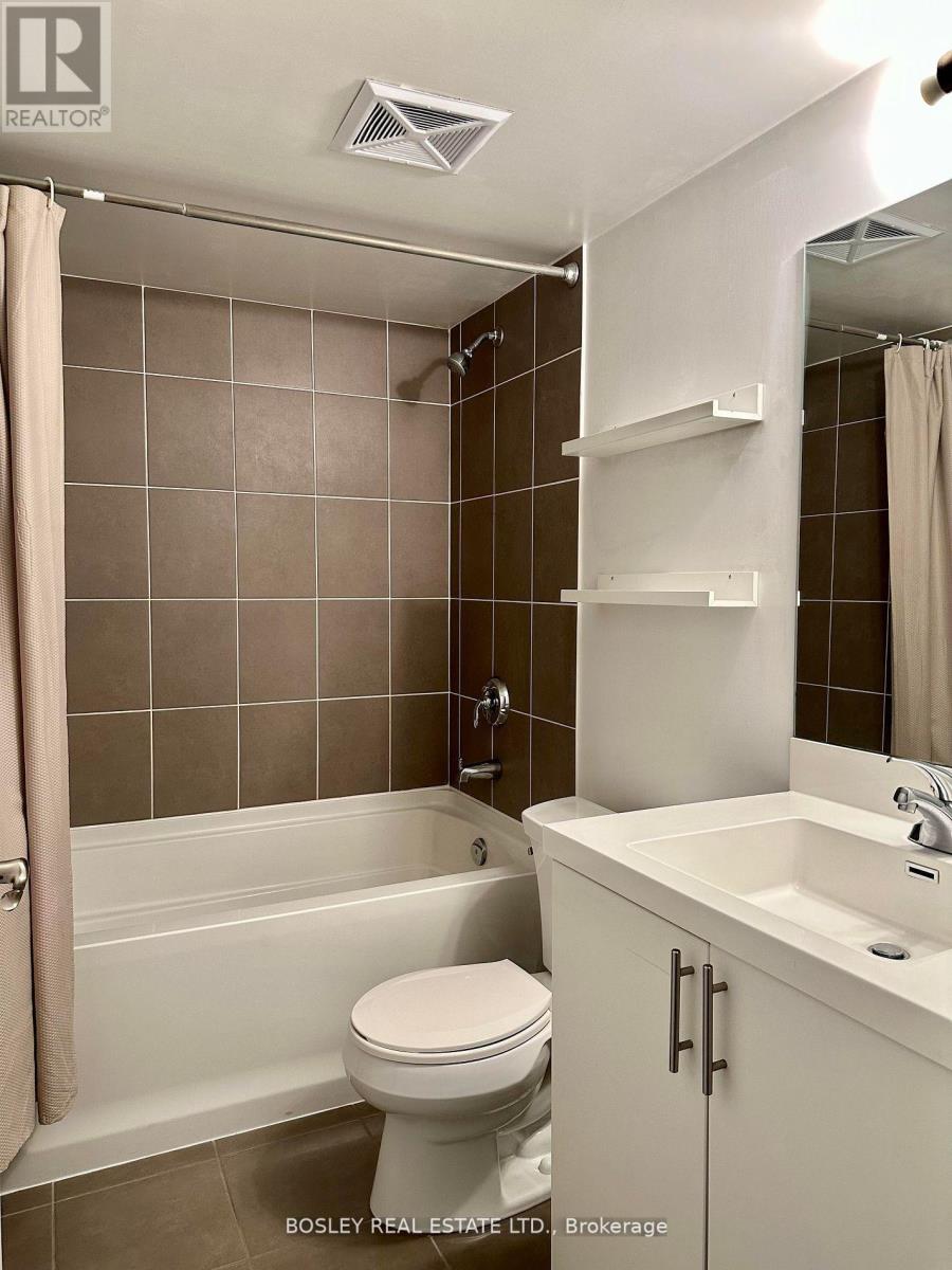 Photo 11 of 630 830 Lawrence Avenue W, Toronto ON