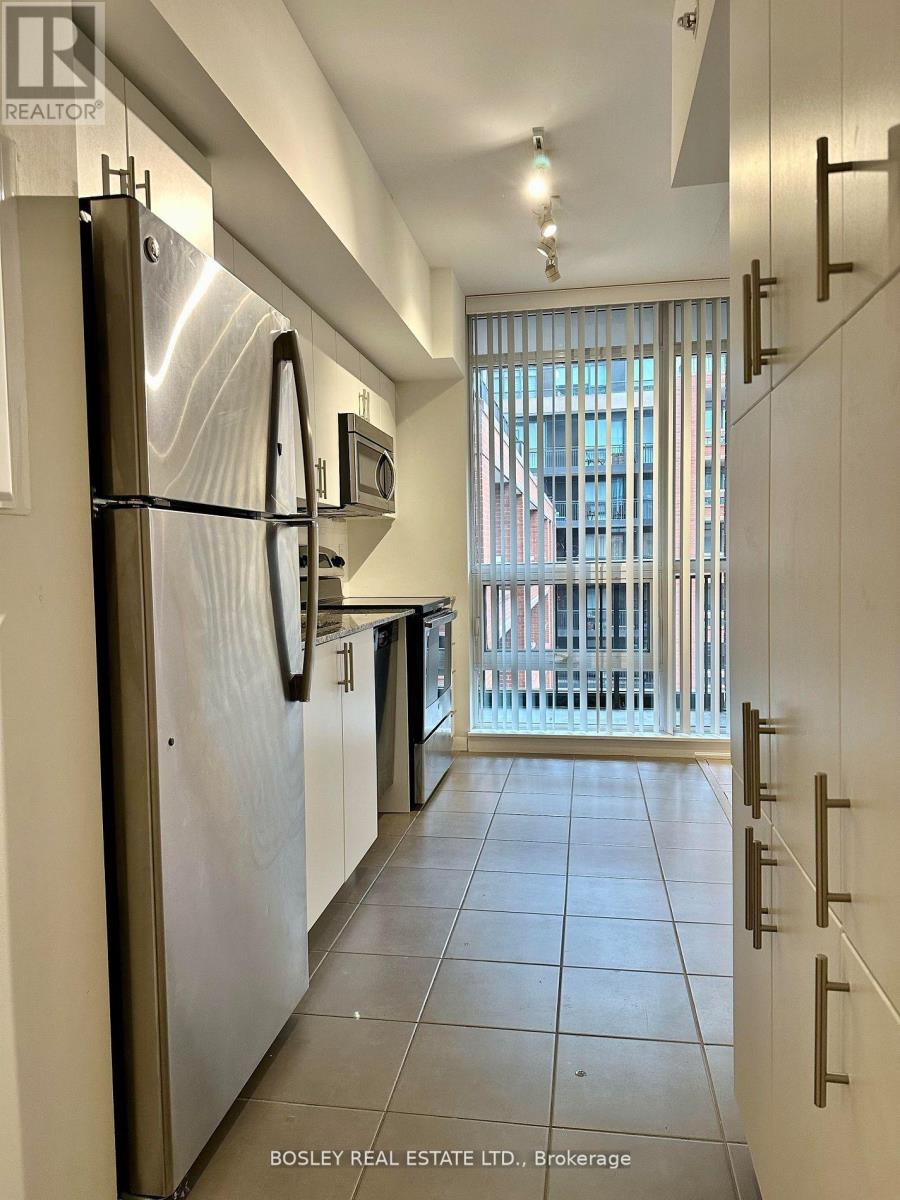Photo 3 of 630 830 Lawrence Avenue W, Toronto ON