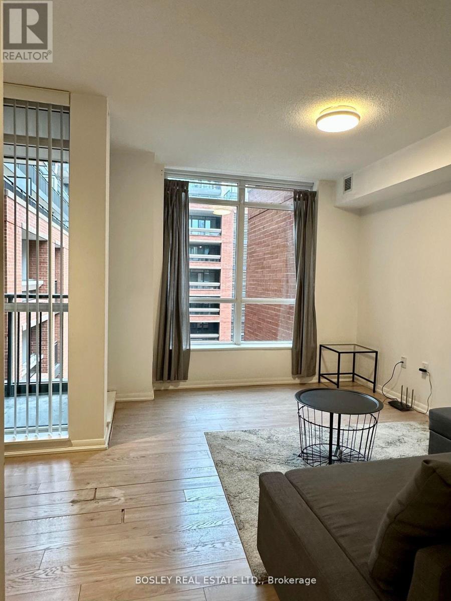 Photo 1 of 630 830 Lawrence Avenue W, Toronto ON
