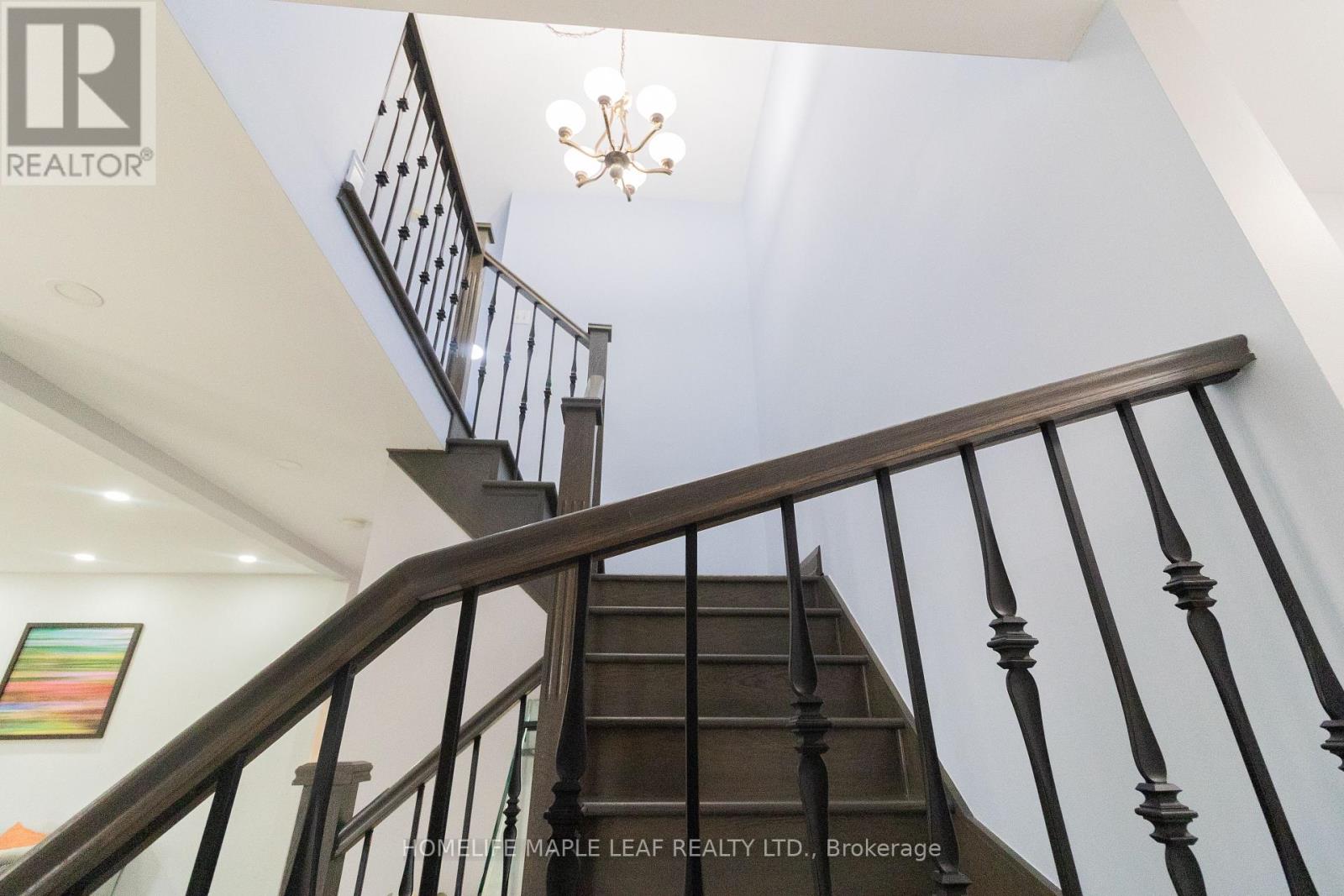 Photo 14 of 61 Seclusion Crescent, Brampton ON