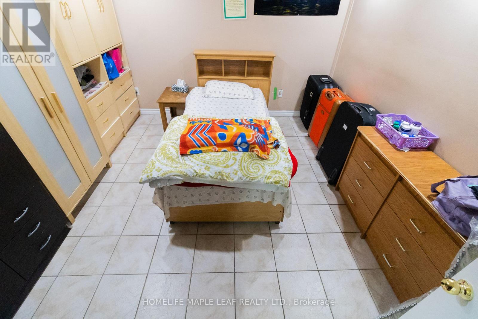 Photo 31 of 61 Seclusion Crescent, Brampton ON