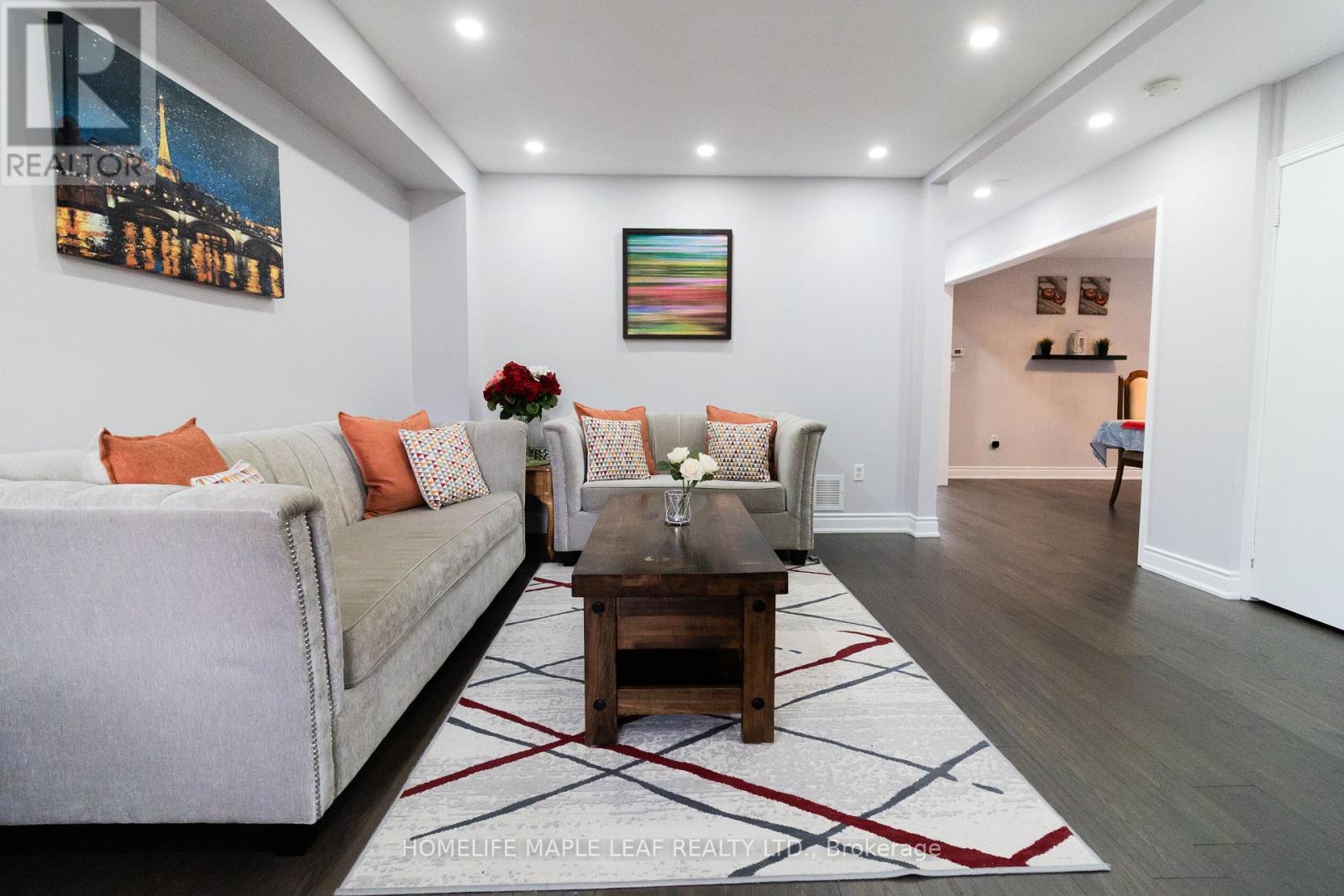 Photo 9 of 61 Seclusion Crescent, Brampton ON