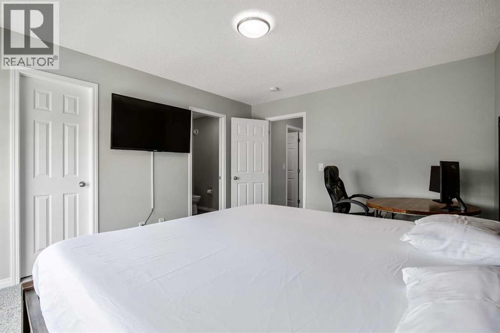 Single Family House for Sale in  Walgrove Rise SE Walden Calgary 