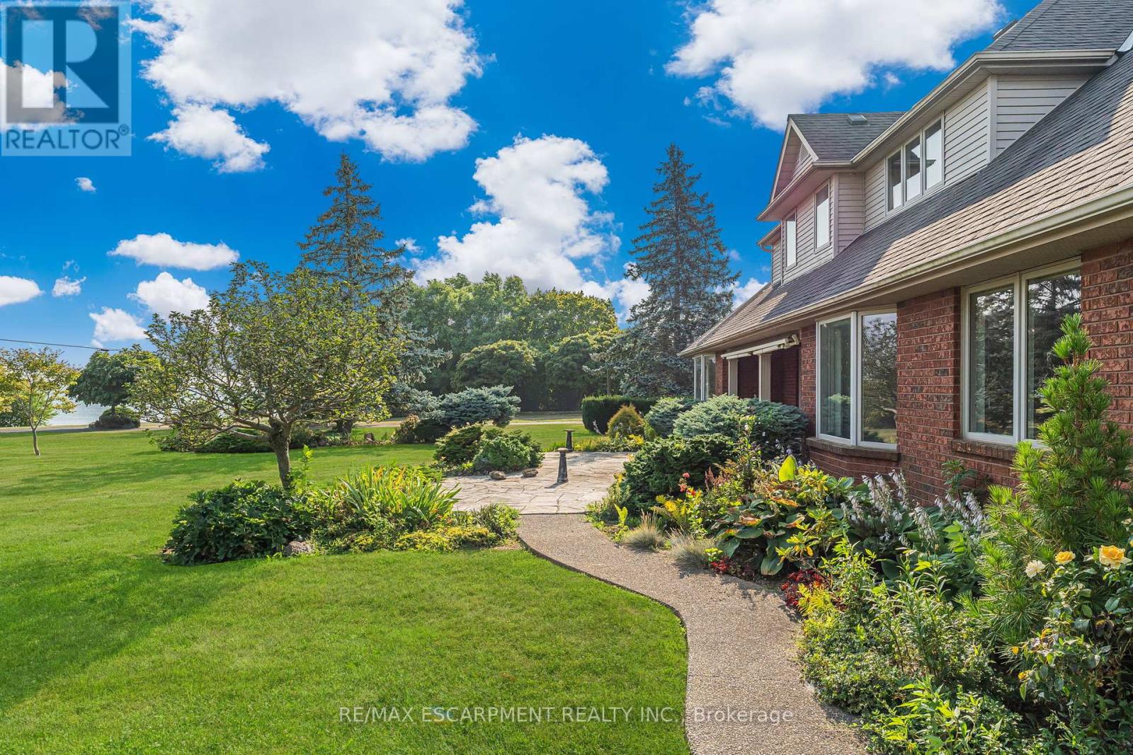 Photo 39 of 3503 Lakeshore Road, Lincoln ON