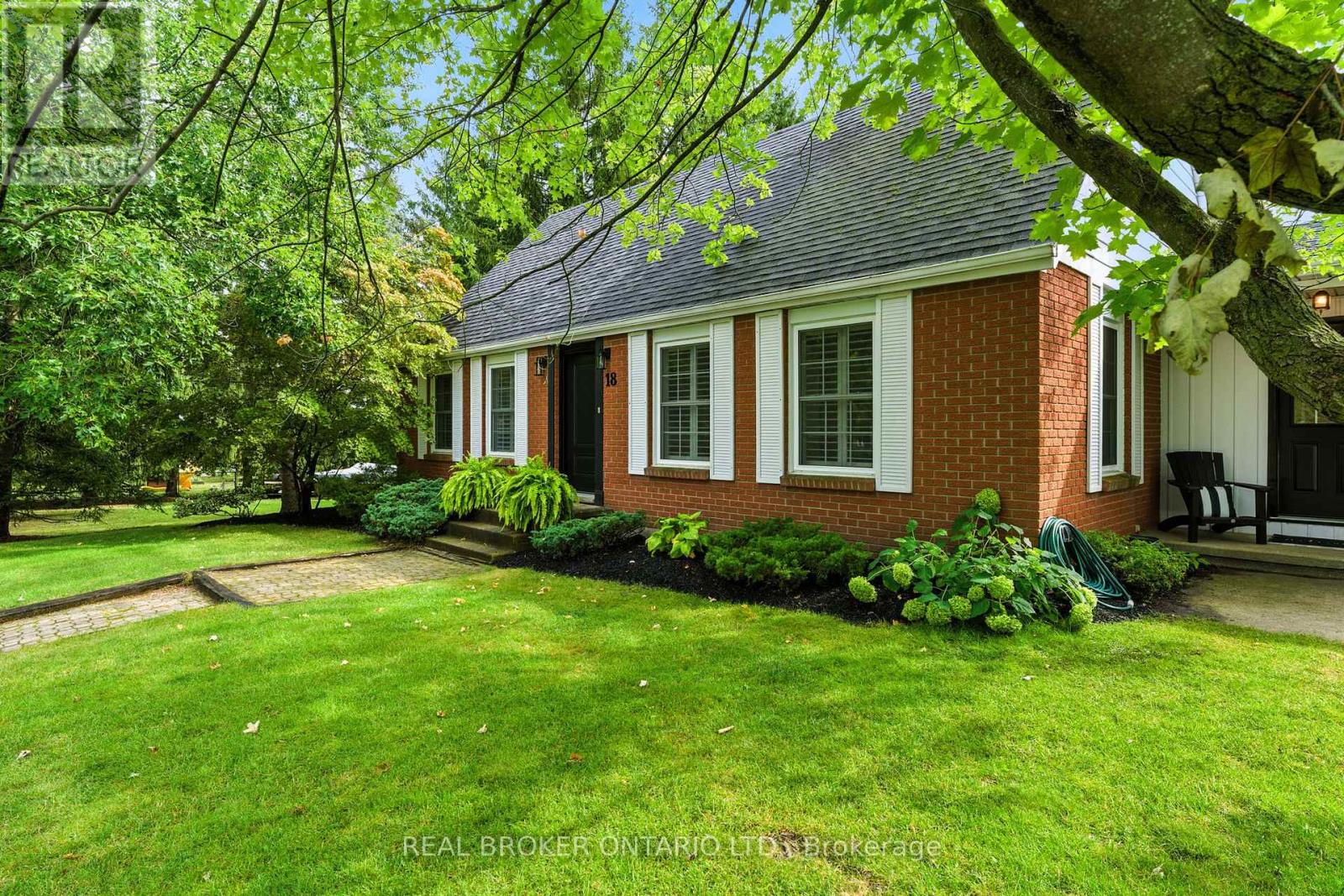 Photo 6 of 18 Isabel Drive, Brant ON
