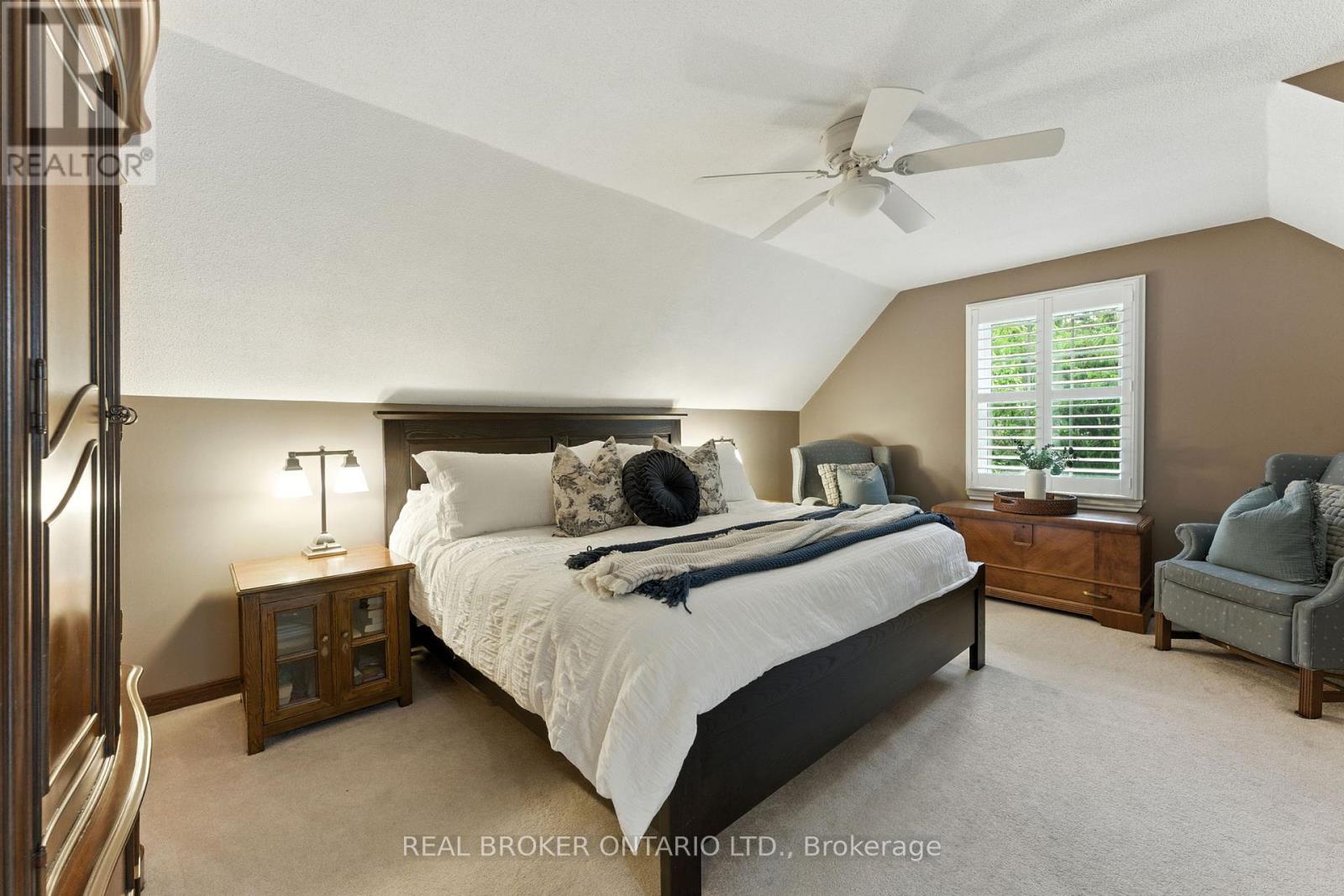 Photo 5 of 18 Isabel Drive, Brant ON
