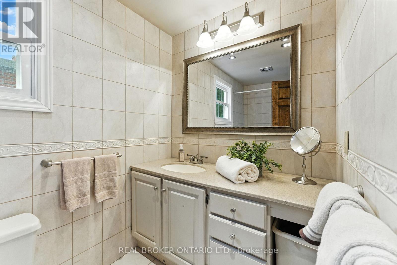 Photo 7 of 18 Isabel Drive, Brant ON