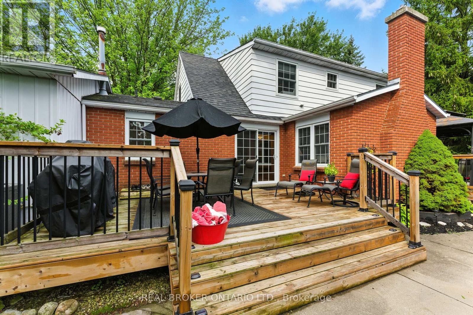 Photo 22 of 18 Isabel Drive, Brant ON