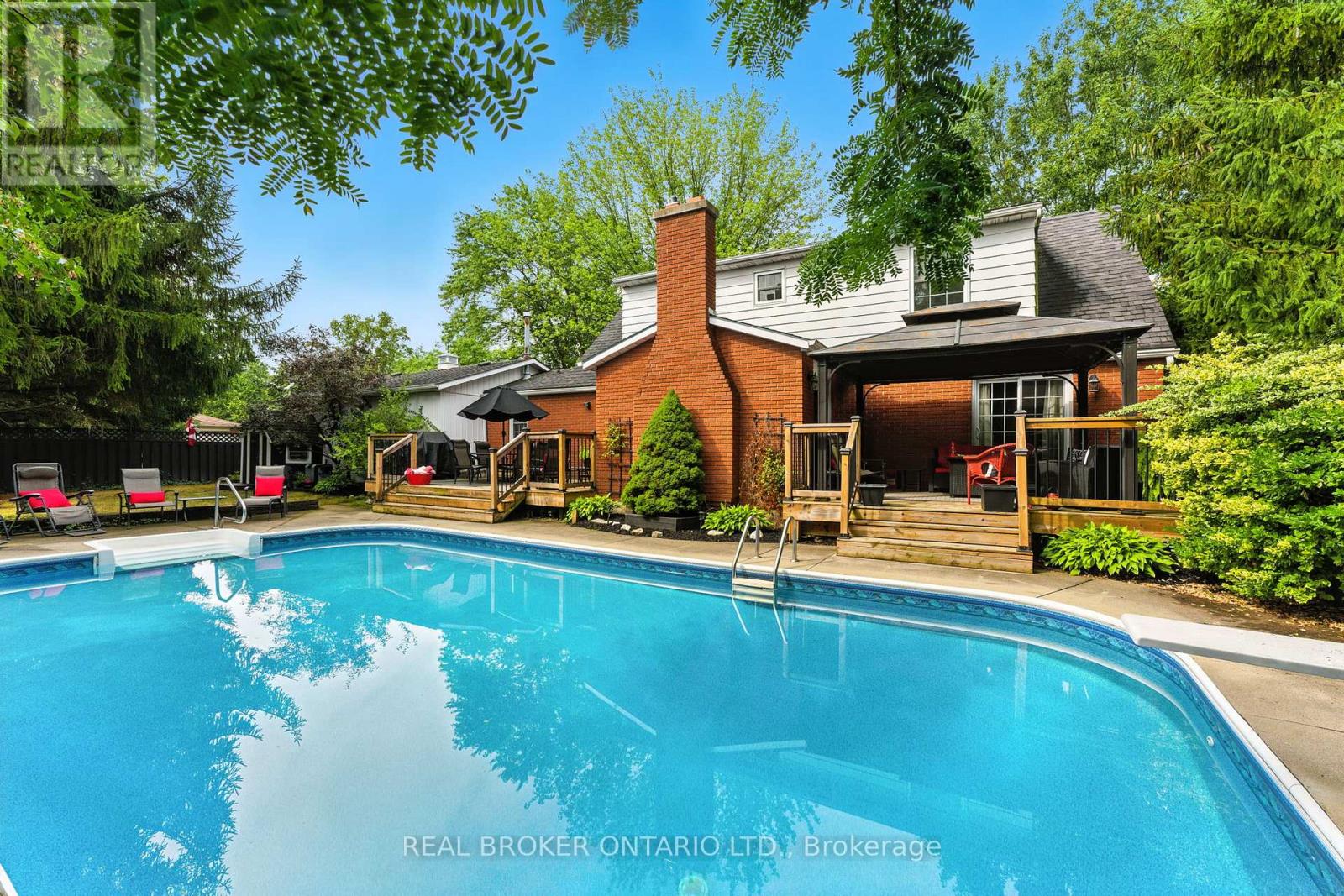 Photo 23 of 18 Isabel Drive, Brant ON