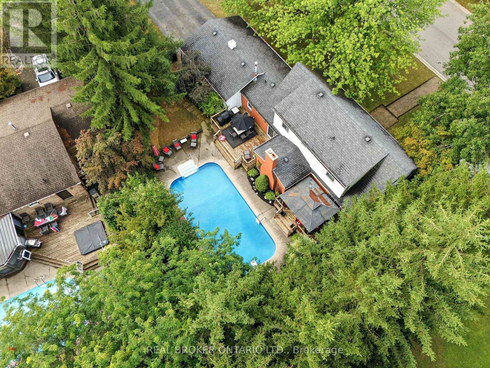 Photo 12 of 18 Isabel Drive, Brant ON