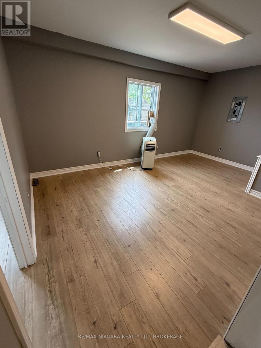 Photo 9 of 115 Kinnear Street, Port Colborne ON