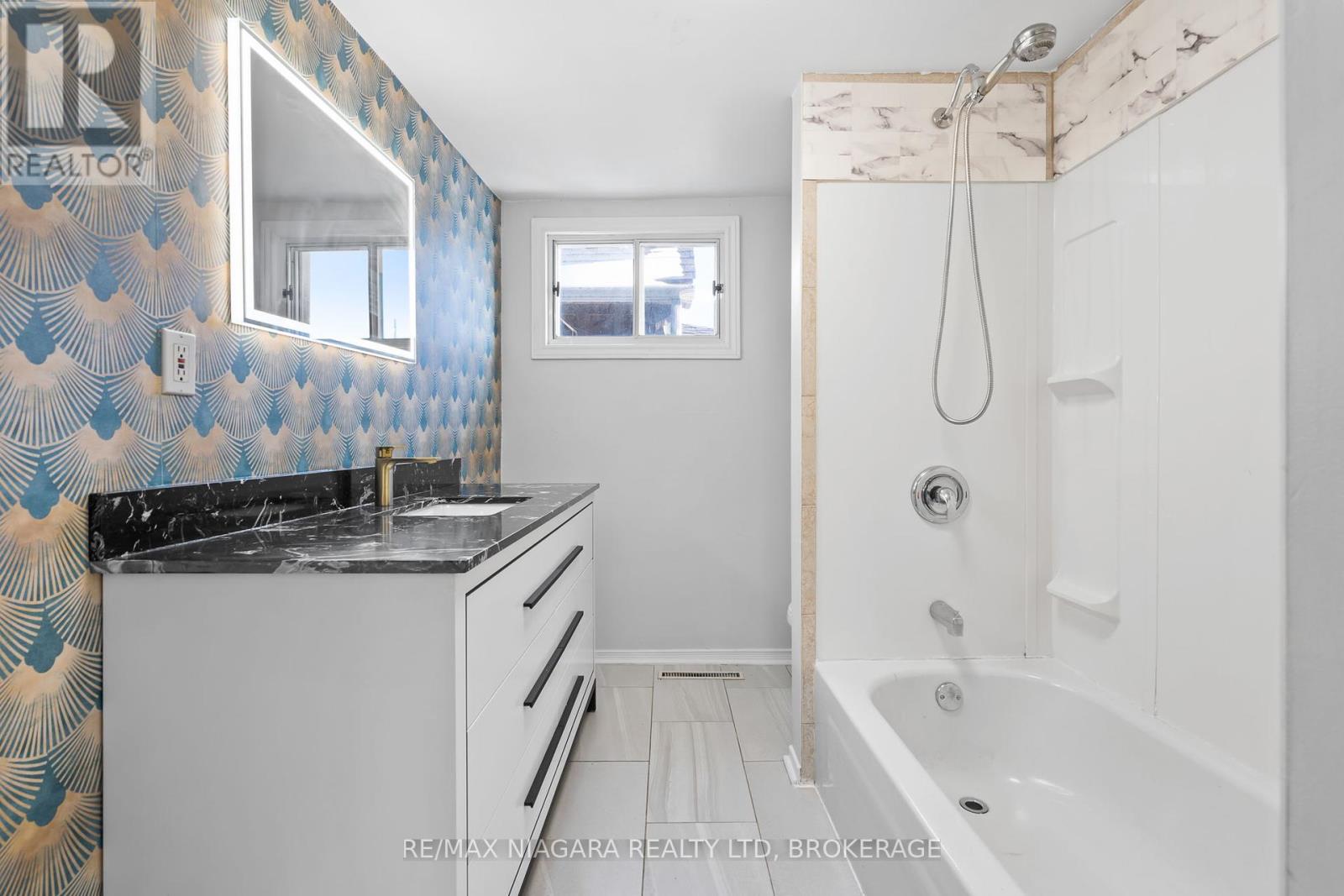 Photo 6 of 115 Kinnear Street, Port Colborne ON