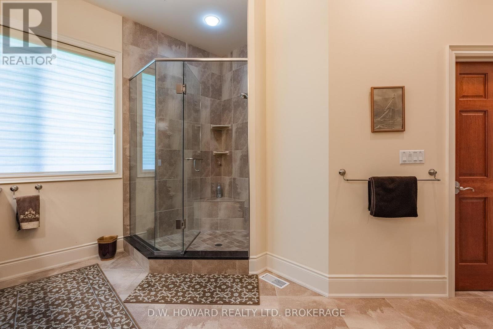Photo 2 of 4955 South Shore Road, Fort Erie ON