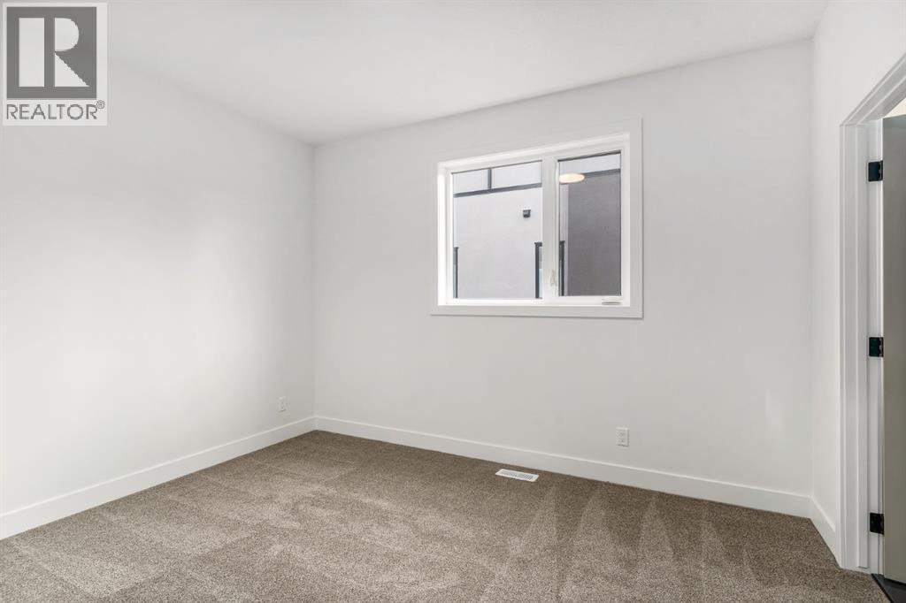 Single Family House for Sale in    Avenue SW Richmond Calgary 