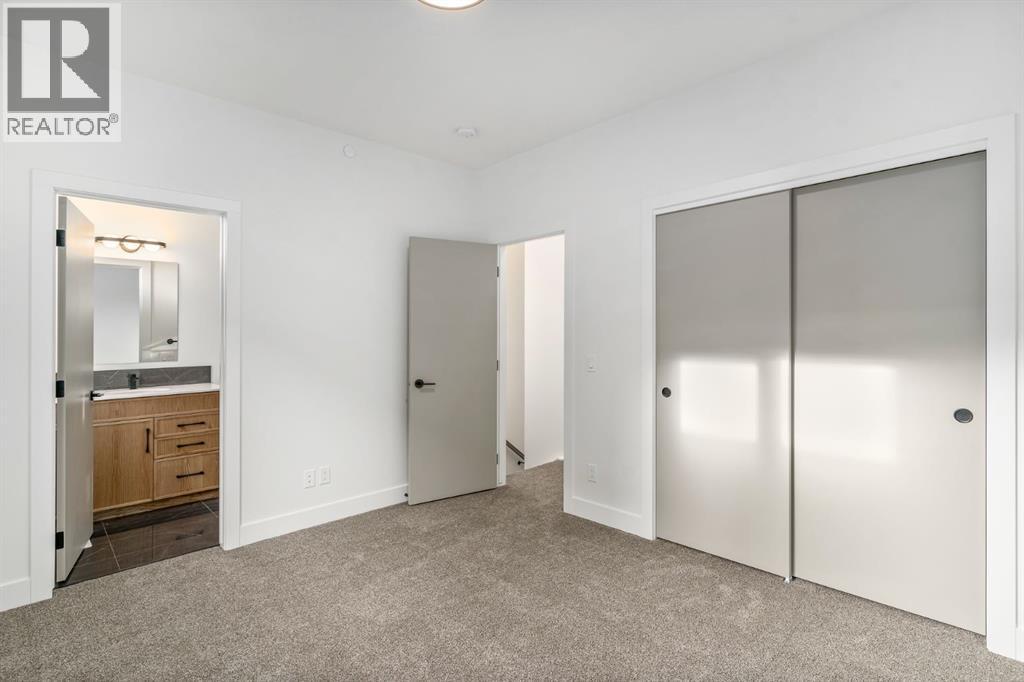 Single Family House for Sale in    Avenue SW Richmond Calgary 