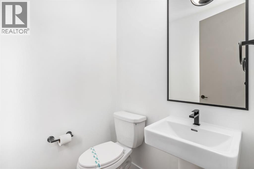 Single Family House for Sale in    Avenue SW Richmond Calgary 