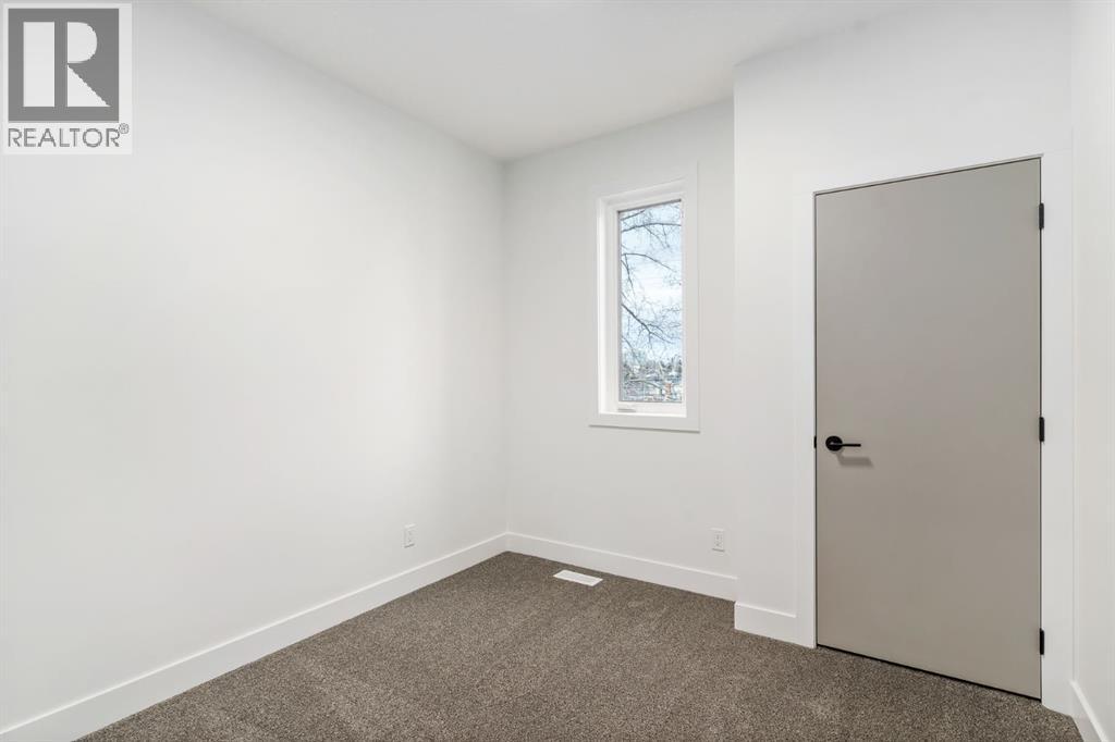 Single Family House for Sale in    Avenue SW Richmond Calgary 