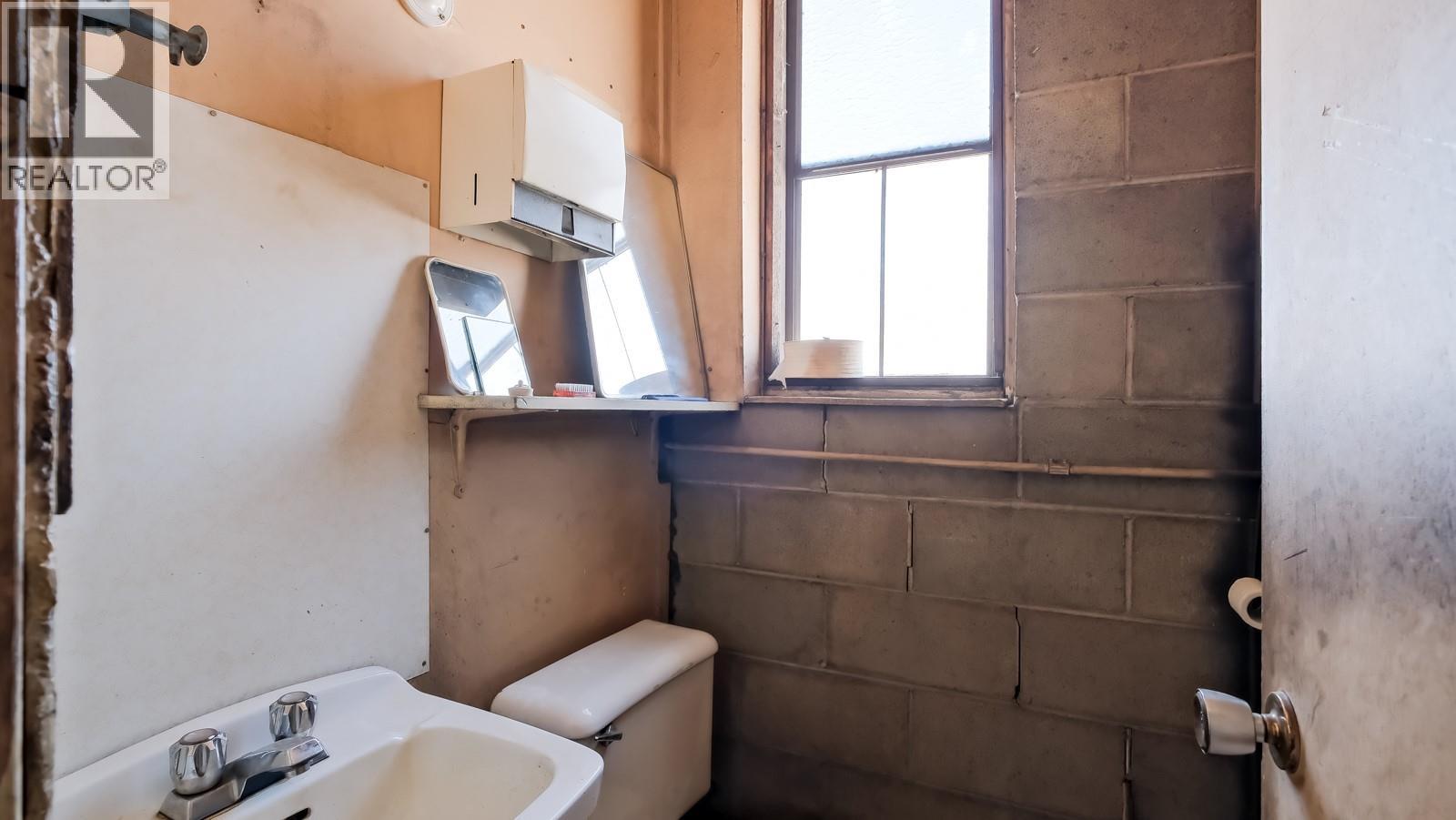 15817 Logie Road, Summerland