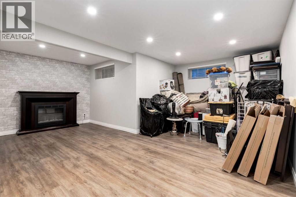Single Family House for Sale in  EVERGREEN Way SW Calgary 